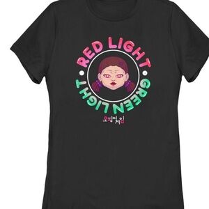 3X squid games red light green light Blackt-shirt featuring a colorful graphic